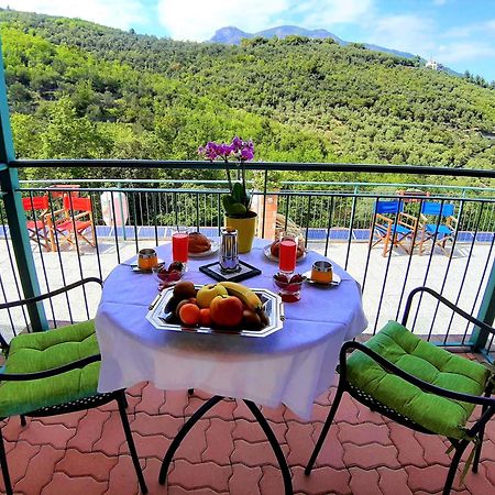 Agriturismo Monte Acuto - Natura, Mare & Relax In Piscina Toirano Rom bilde