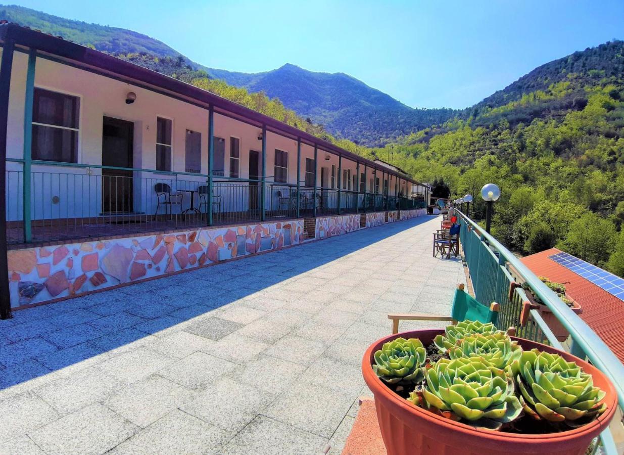 Agriturismo Monte Acuto - Natura, Mare & Relax In Piscina Toirano Eksteriør bilde